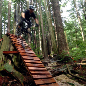 Chris uses Loam Goat brake pads on his Knolly Warden in Vancouver and Whistler. 